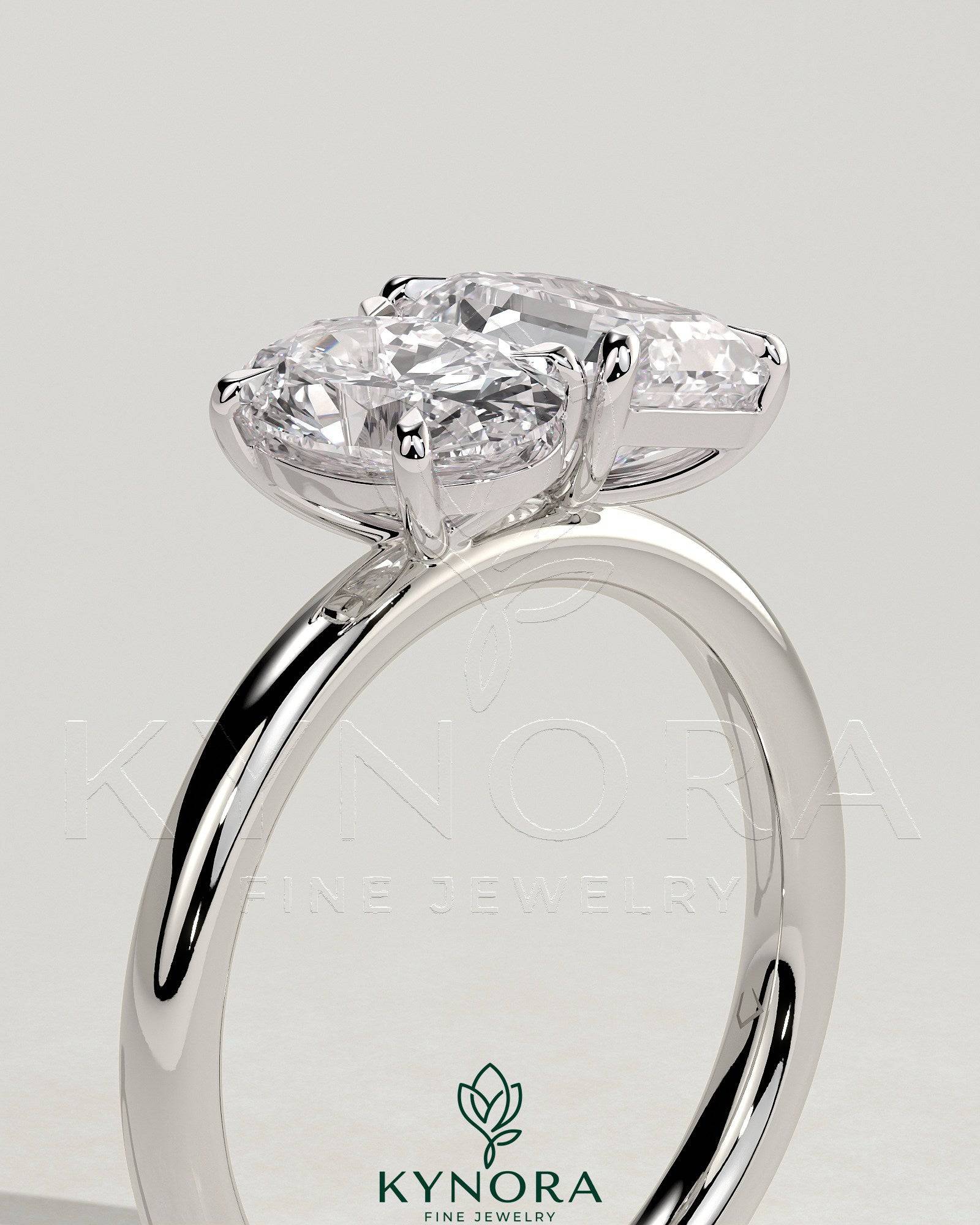 1.05ct Oval and 1.8ct Emerald Claw Toi et Moi Engagement Ring Imagen secundaria del producto