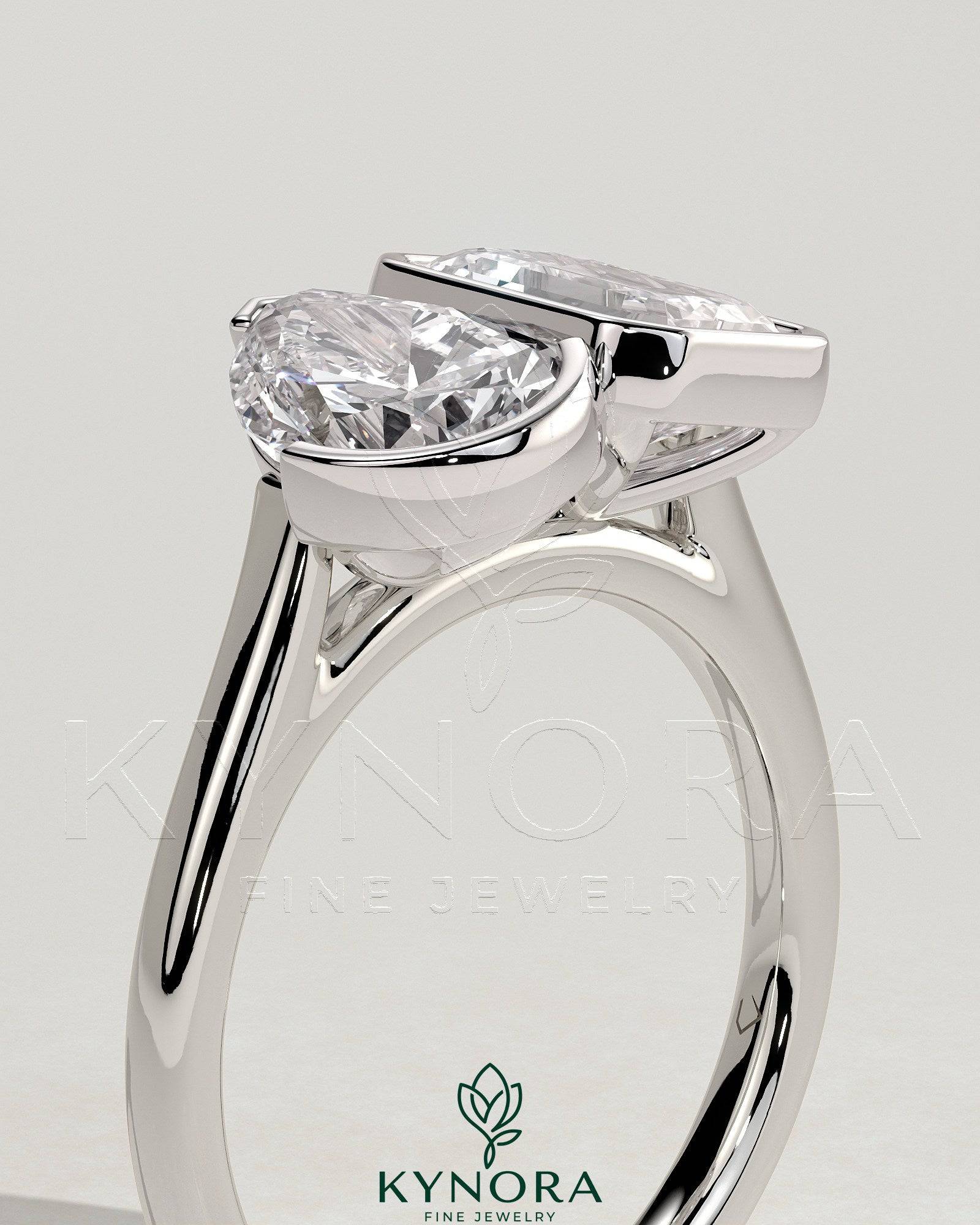 3.3ct Pear and 3.3ct Emerald Bezel-and-Half-Bezel Toi et Moi Engagement Ring Imagen secundaria del producto