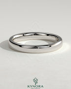 Kynora CJ Princess Princess Channel Set Wedding Ring, elegant gold wedding band with channel-set princess cut diamonds.