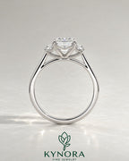 2-karätiger Solitär-Verlobungsring mit birnenförmigem Diamanten in Ost-West-Ausrichtung, Krappenfassung und geschwungener Ringschiene