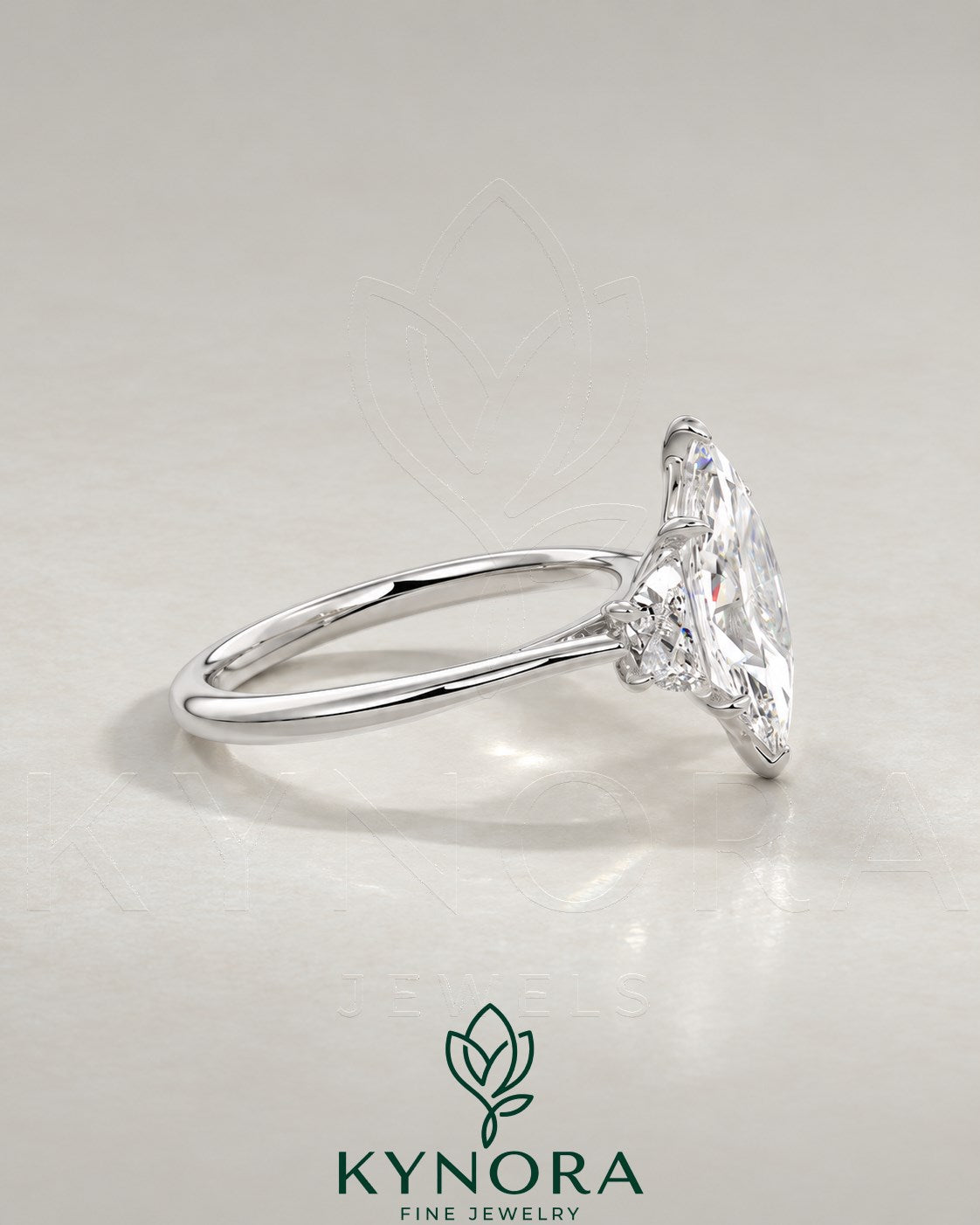 2-karätiger Solitär-Verlobungsring mit birnenförmigem Diamanten in Ost-West-Ausrichtung, Krappenfassung und geschwungener Ringschiene