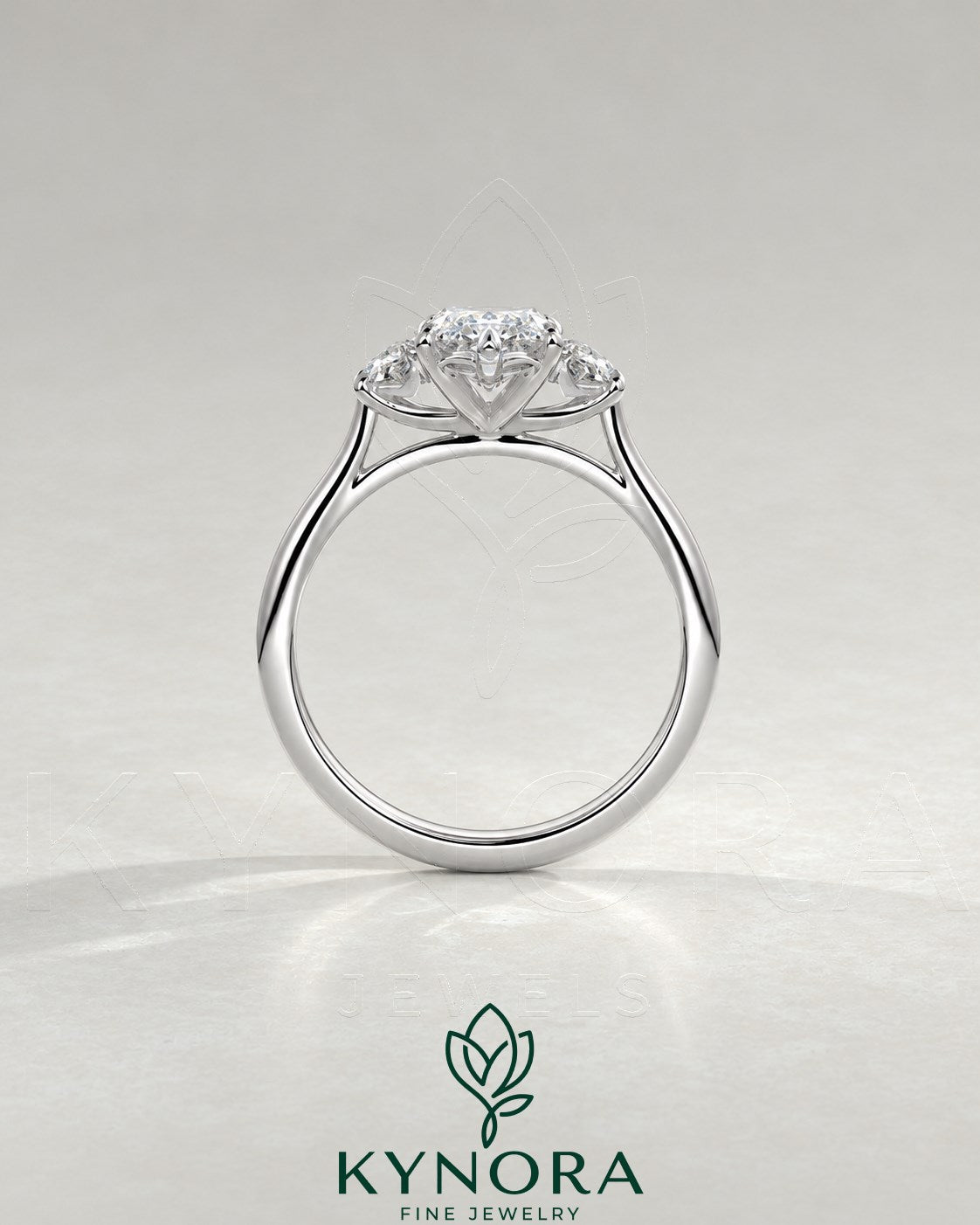 2-karätiger Solitär-Verlobungsring mit birnenförmigem Diamanten in Ost-West-Ausrichtung, Krappenfassung und geschwungener Ringschiene