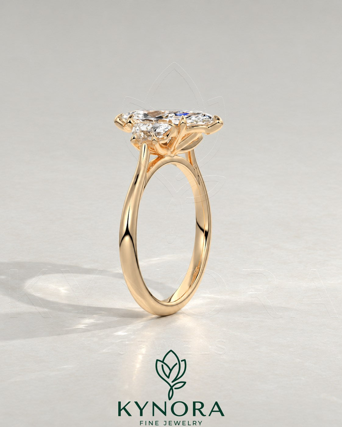 2-karätiger Solitär-Verlobungsring mit birnenförmigem Diamanten in Ost-West-Ausrichtung, Krappenfassung und geschwungener Ringschiene