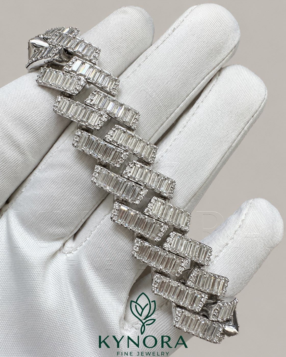 18mm VVS1 Moissanite diamond Miami Cuban bracelet for men in 925 sterling silver, featuring a stylish hiphop design by Kynora Jewels.