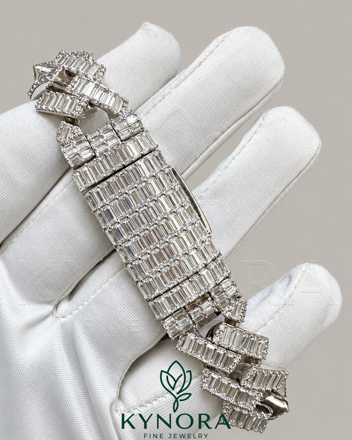 18mm VVS1 Moissanite diamond Miami Cuban bracelet for men in sterling silver, featuring a sleek hiphop style by Kynora Jewels.