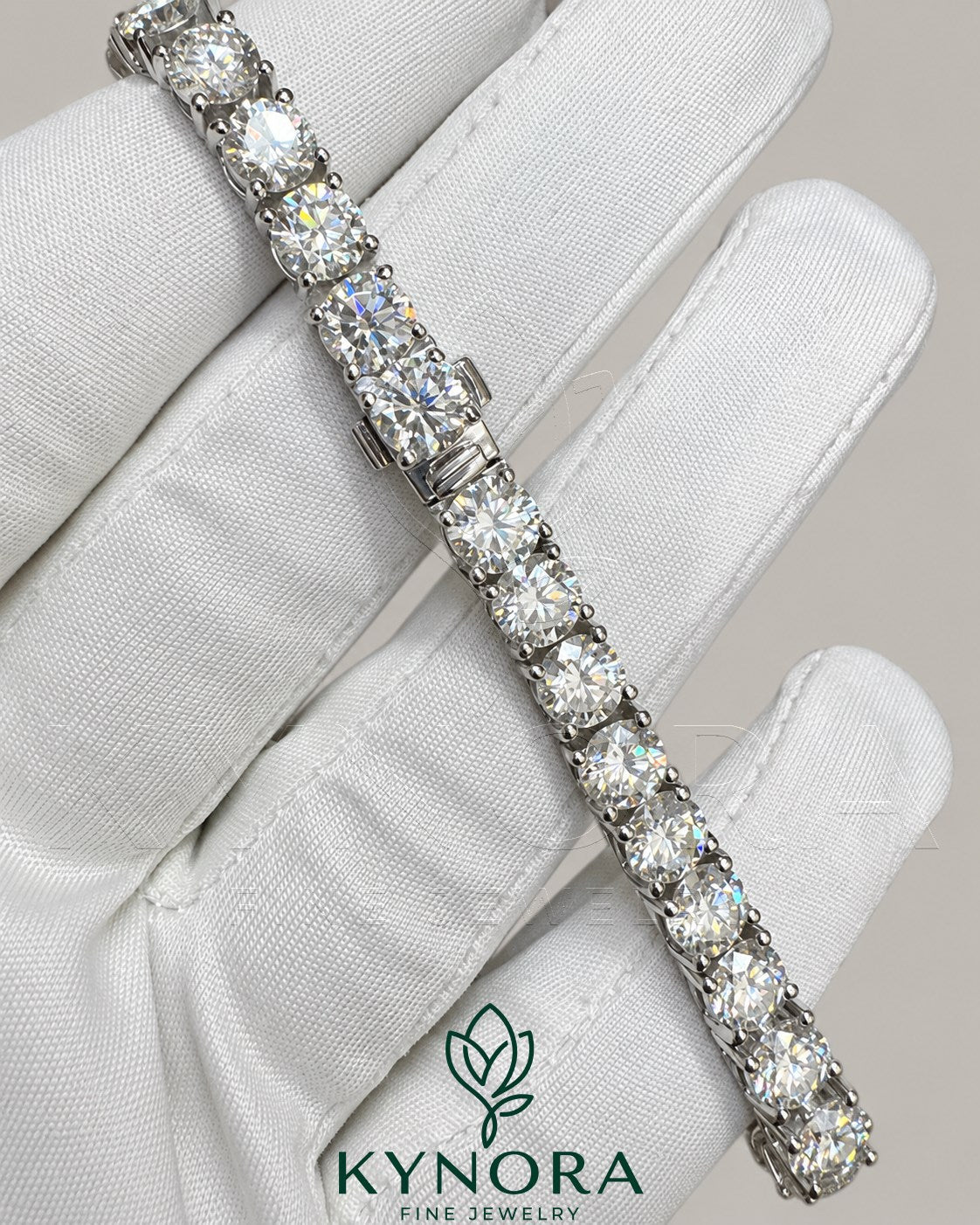 5mm Round Cut VVS1 Moissanite Diamond Hip Hop Tennis Bracelet Secondary image